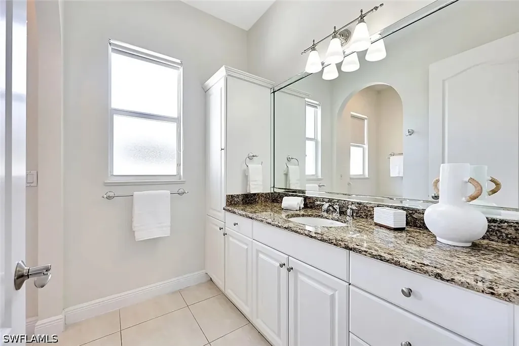 847 98th Avenue N Naples FL 34108