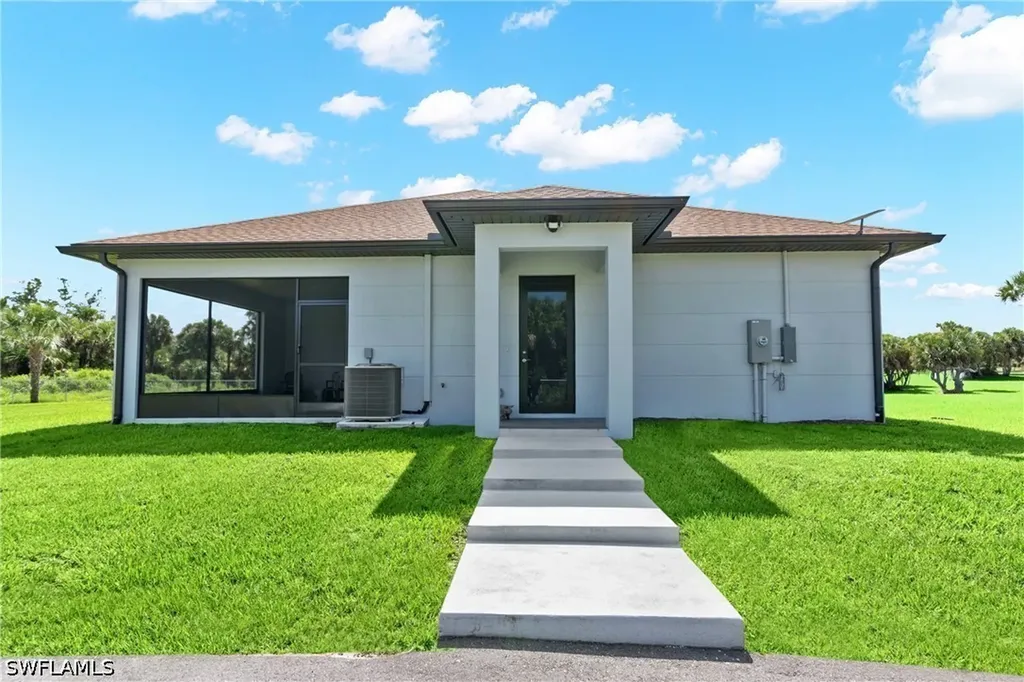 2759 18th Avenue SE Naples FL 34117