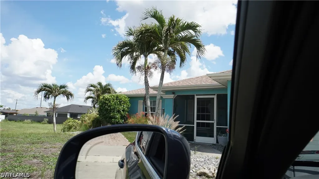 900 NW Embers Terrace Cape Coral FL 33993