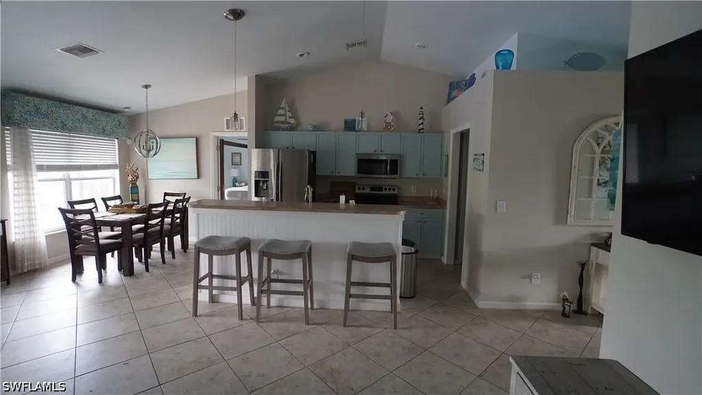 900 NW Embers Terrace Cape Coral FL 33993
