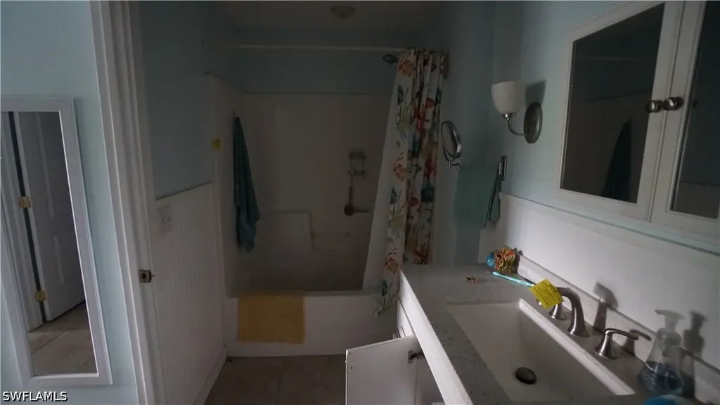 900 NW Embers Terrace Cape Coral FL 33993