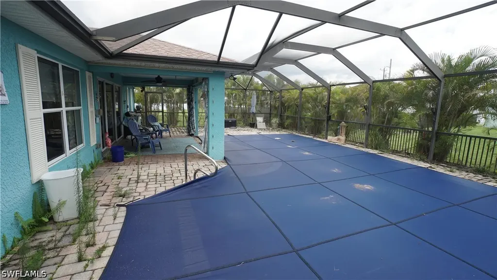 900 NW Embers Terrace Cape Coral FL 33993