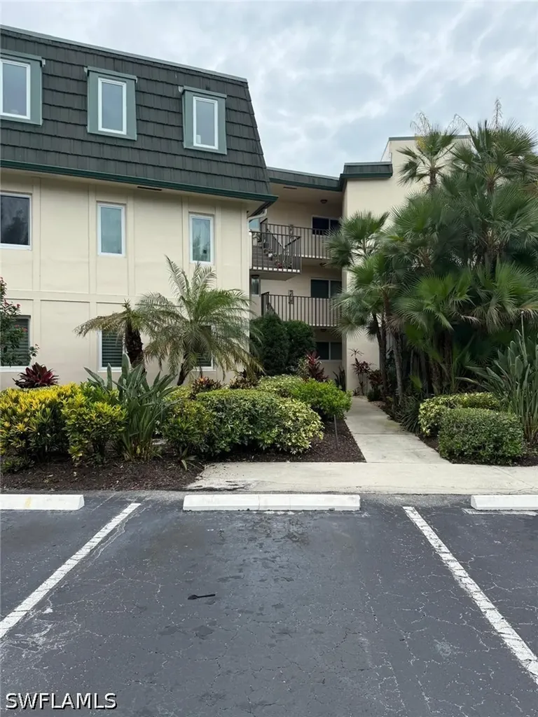 1730 Bald Eagle Drive Naples FL 34105