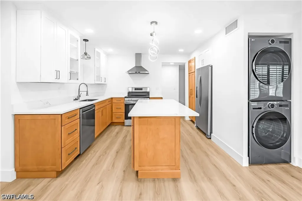 1730 Bald Eagle Drive Naples FL 34105