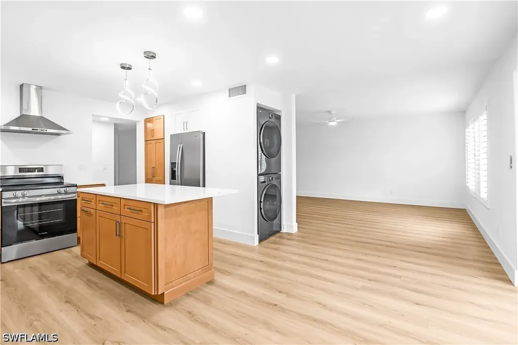 1730 Bald Eagle Drive Naples FL 34105