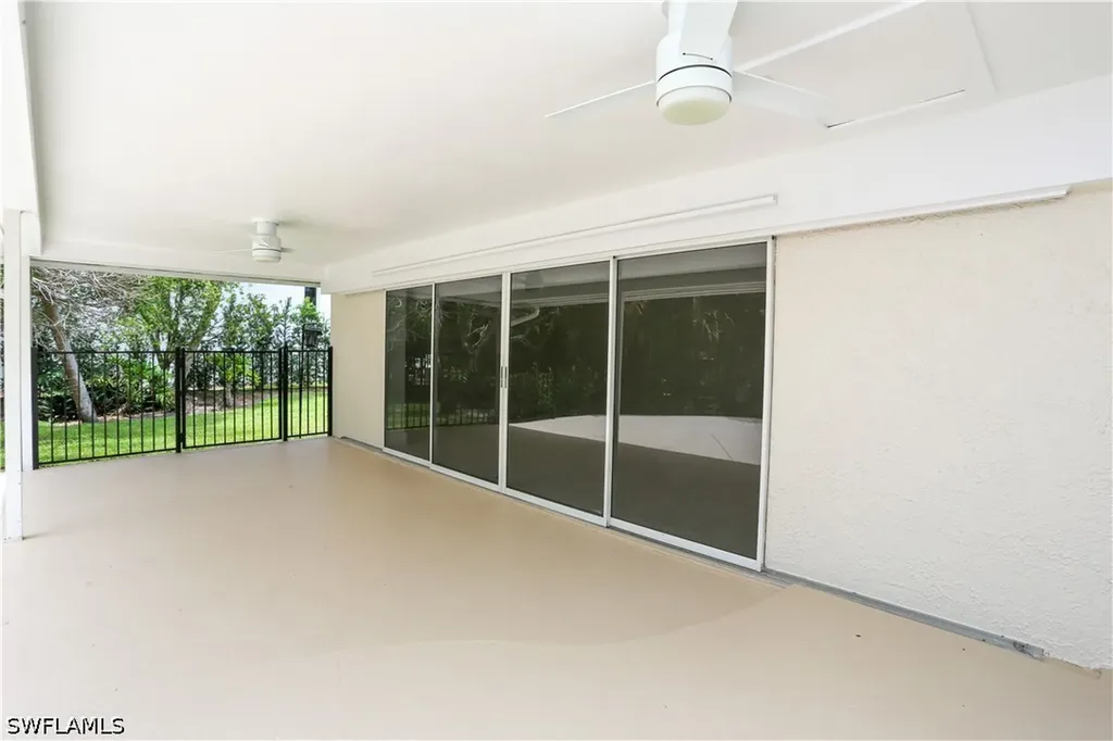 2901 Crayton Road Naples FL 34103