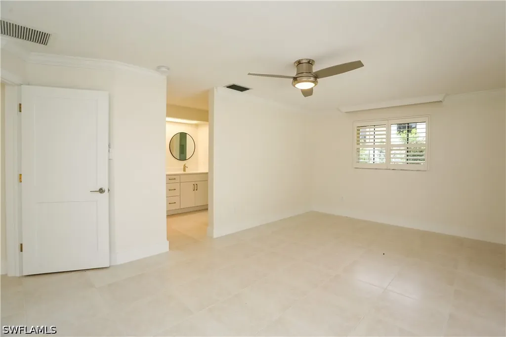 2901 Crayton Road Naples FL 34103