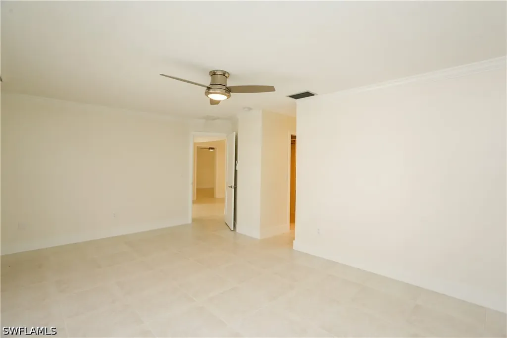 2901 Crayton Road Naples FL 34103