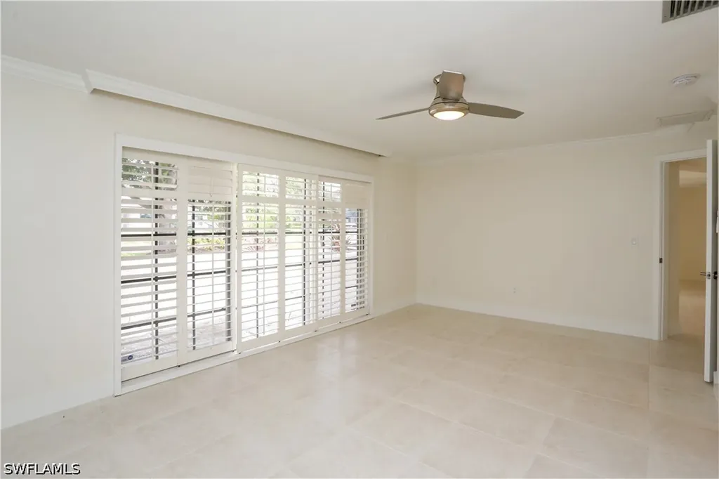 2901 Crayton Road Naples FL 34103