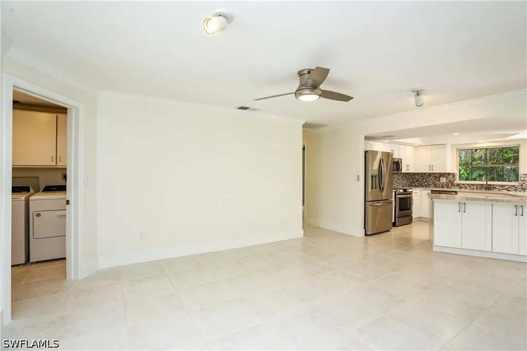 2901 Crayton Road Naples FL 34103