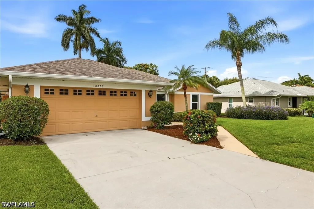10069 Boca Circle Naples FL 34109