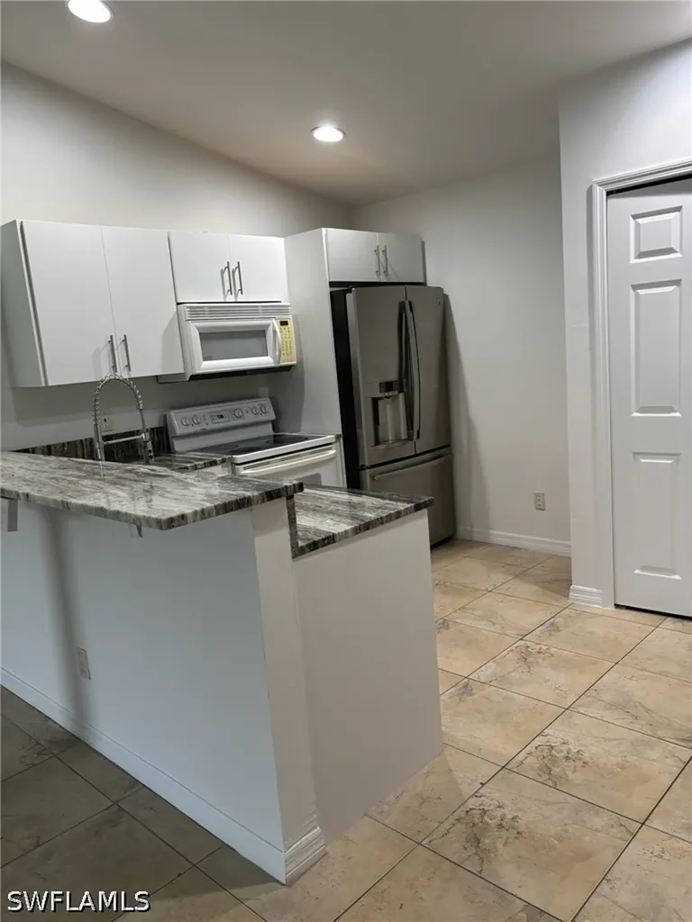 4713 13th Street SW Lehigh Acres FL 33973