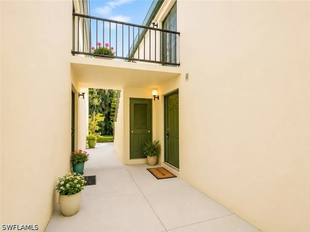 216 Bob O Link Way Naples FL 34105
