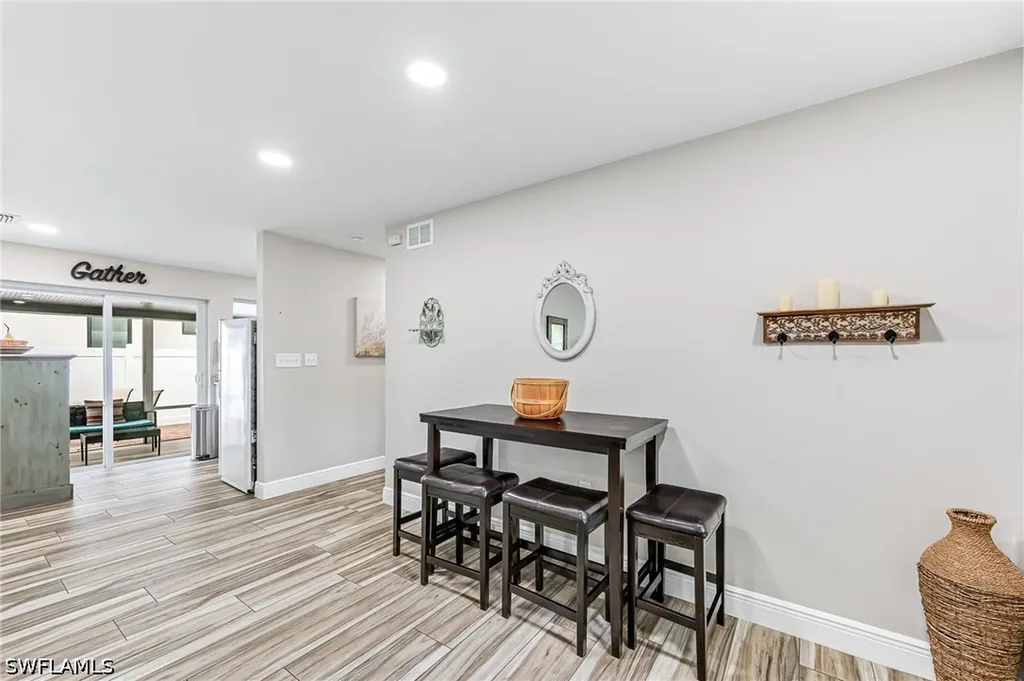 668 97th Avenue N Naples FL 34108