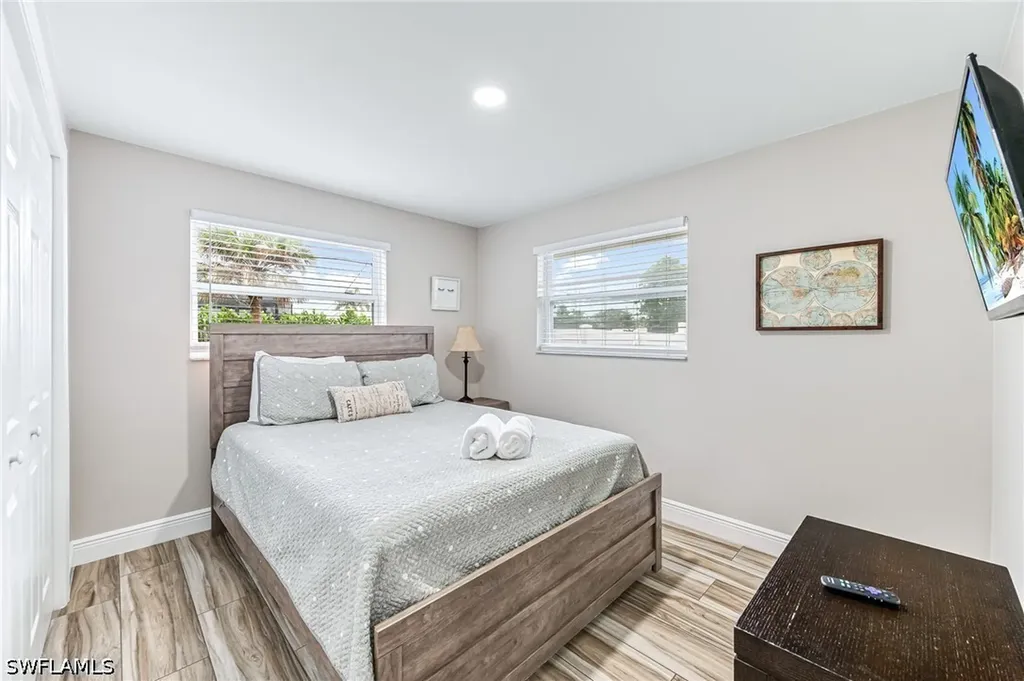 668 97th Avenue N Naples FL 34108