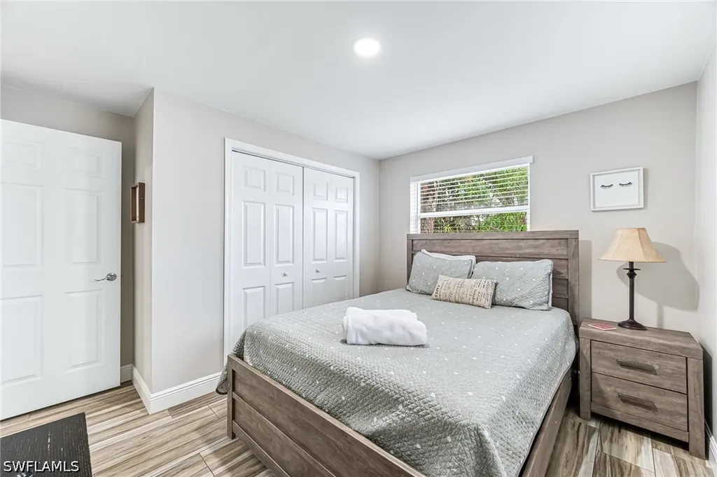 668 97th Avenue N Naples FL 34108
