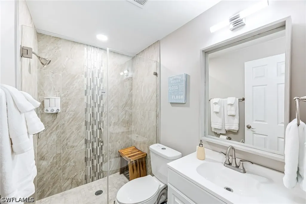 668 97th Avenue N Naples FL 34108