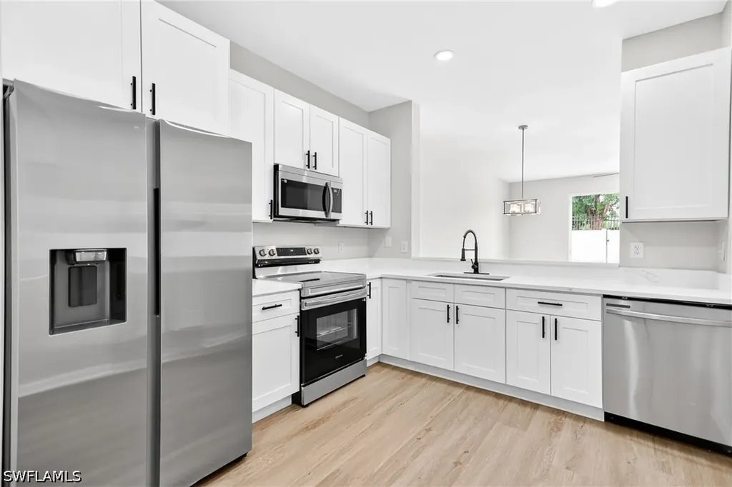 3610 Pine Oak Circle Fort Myers FL 33916