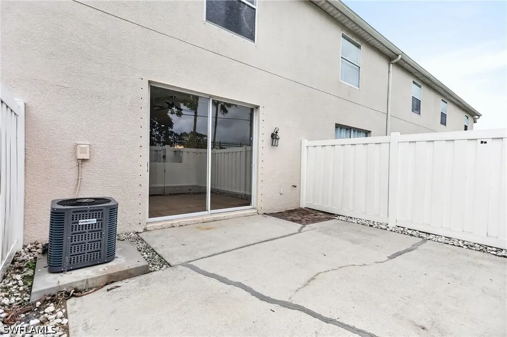 3610 Pine Oak Circle Fort Myers FL 33916