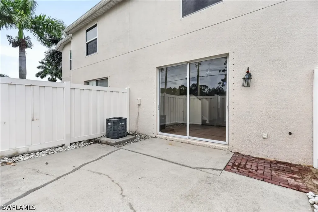 3610 Pine Oak Circle Fort Myers FL 33916