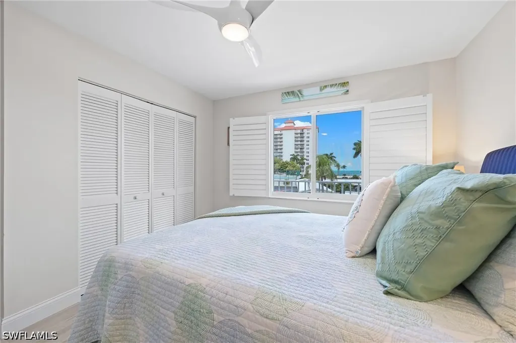 10684 Gulf Shore Drive Naples FL 34108