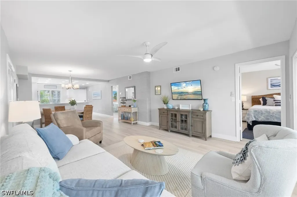 10684 Gulf Shore Drive Naples FL 34108