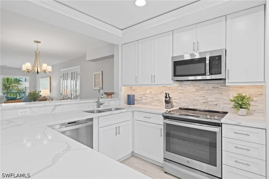 10684 Gulf Shore Drive Naples FL 34108