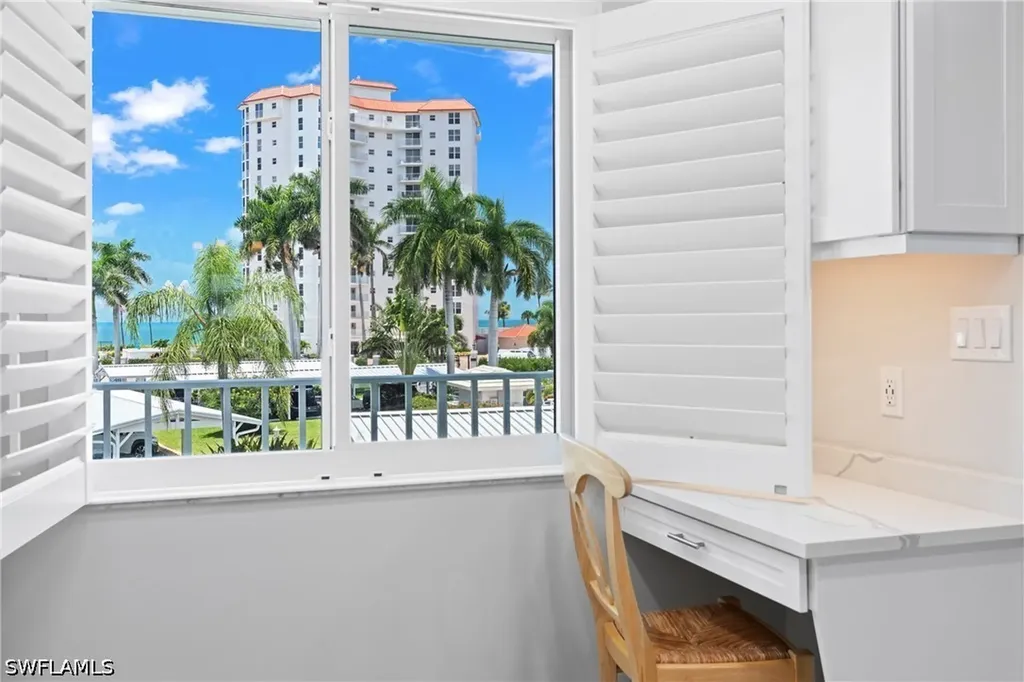 10684 Gulf Shore Drive Naples FL 34108