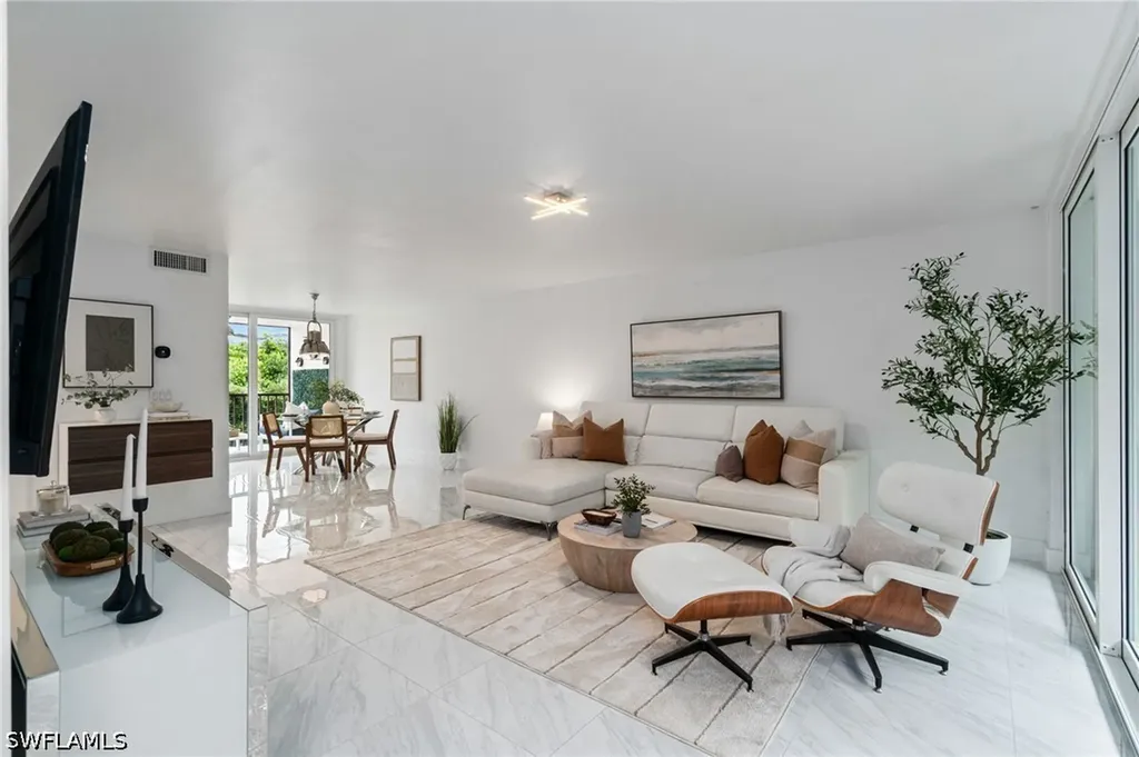 995 9th Avenue S Naples FL 34102