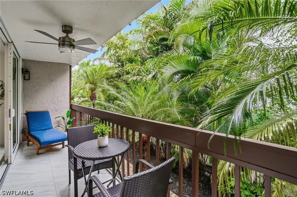 995 9th Avenue S Naples FL 34102