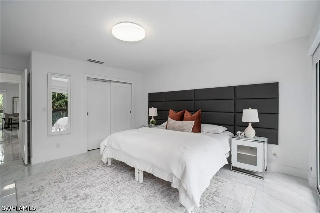 995 9th Avenue S Naples FL 34102