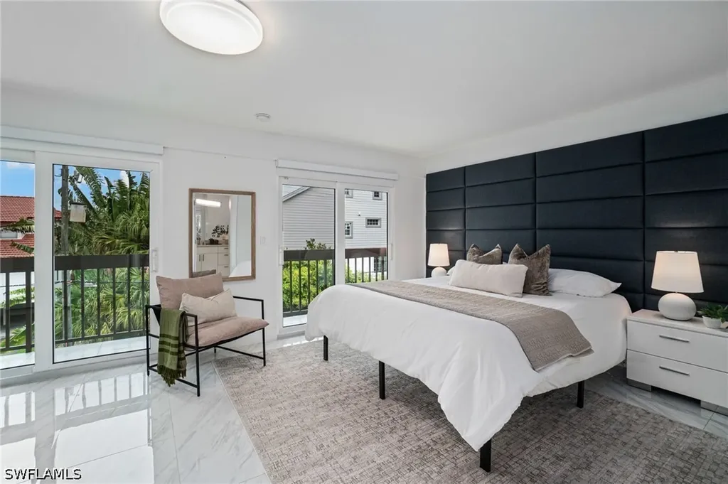 995 9th Avenue S Naples FL 34102