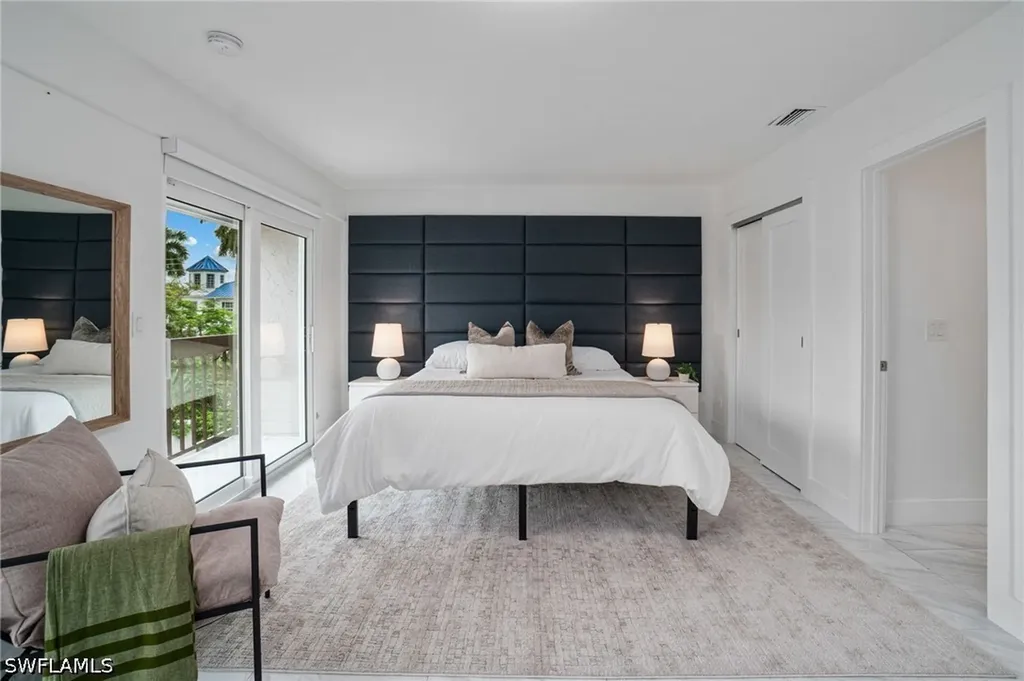 995 9th Avenue S Naples FL 34102