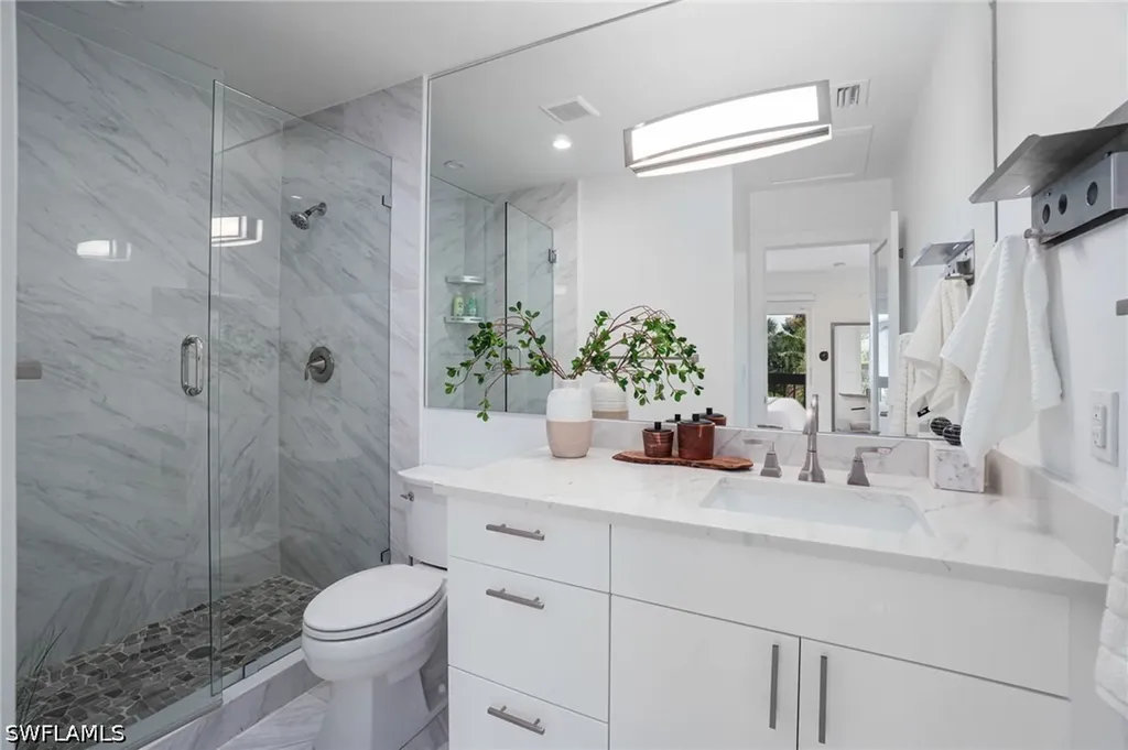 995 9th Avenue S Naples FL 34102