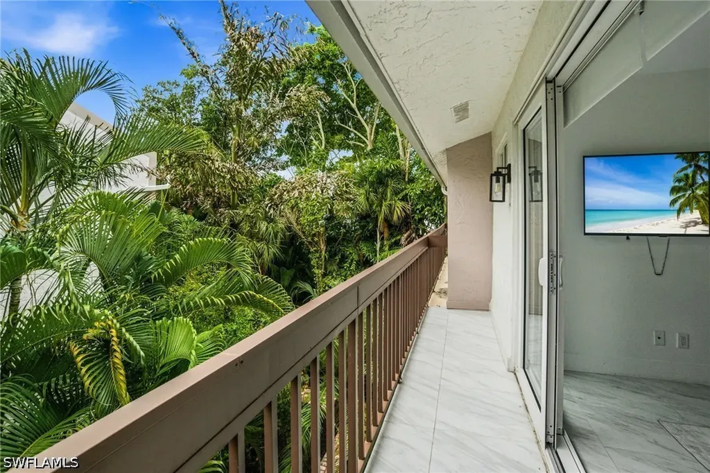 995 9th Avenue S Naples FL 34102