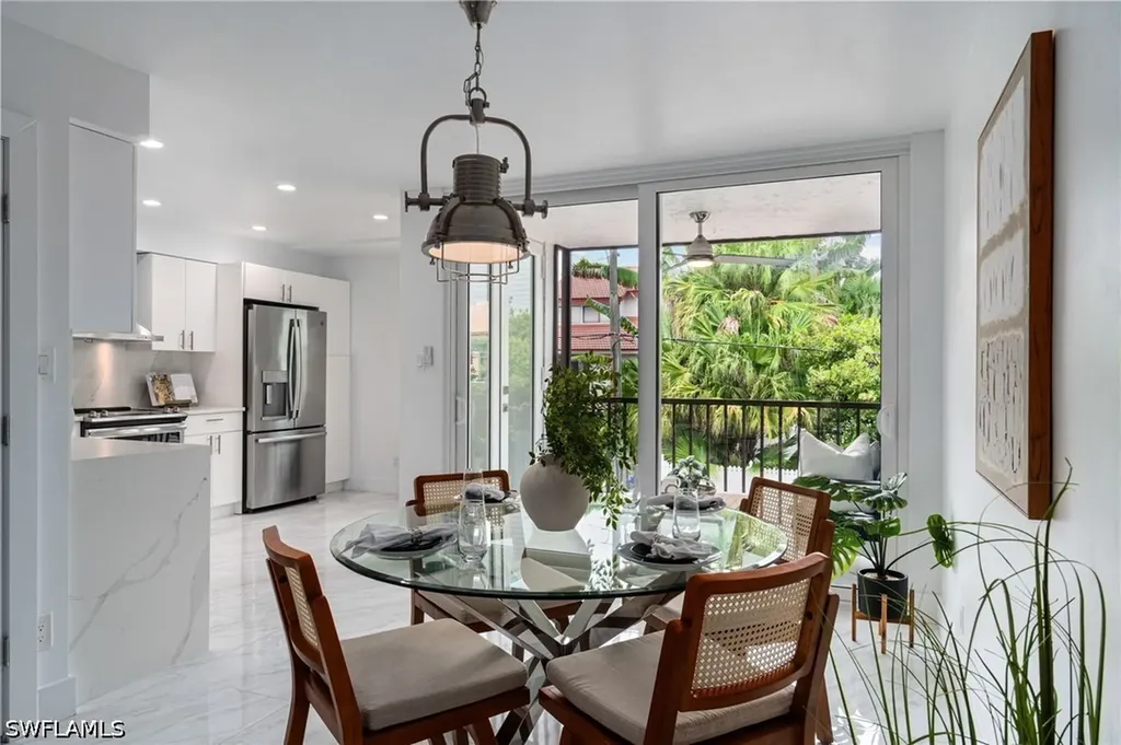 995 9th Avenue S Naples FL 34102