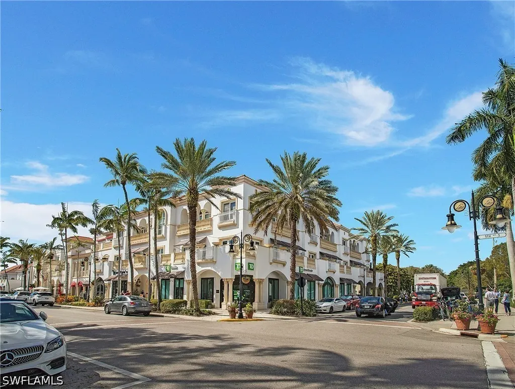 995 9th Avenue S Naples FL 34102