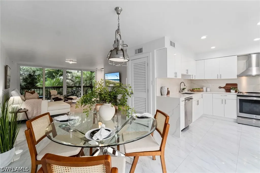 995 9th Avenue S Naples FL 34102
