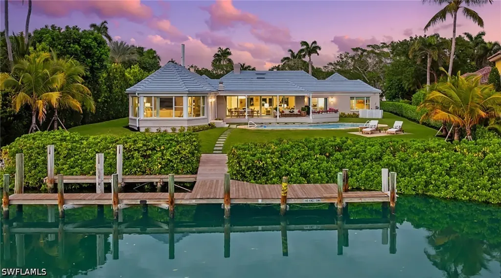 440 Kings Town Drive Naples FL 34102