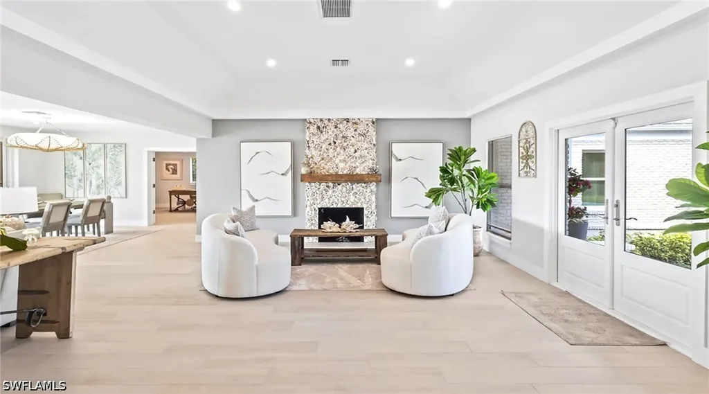 440 Kings Town Drive Naples FL 34102