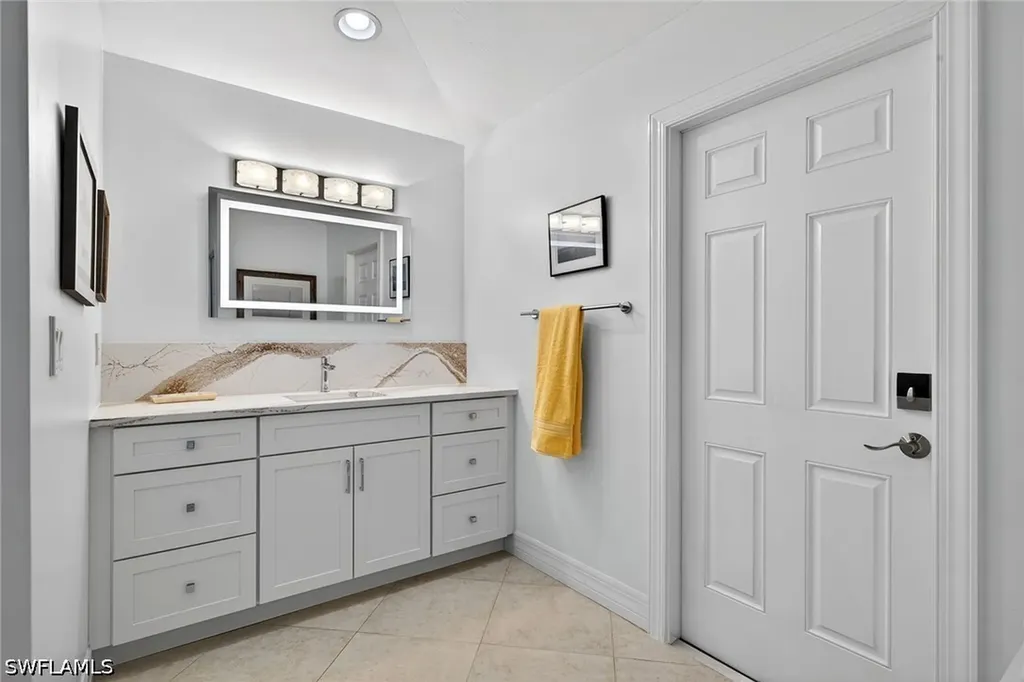 8390 Riviera Avenue Fort Myers FL 33919