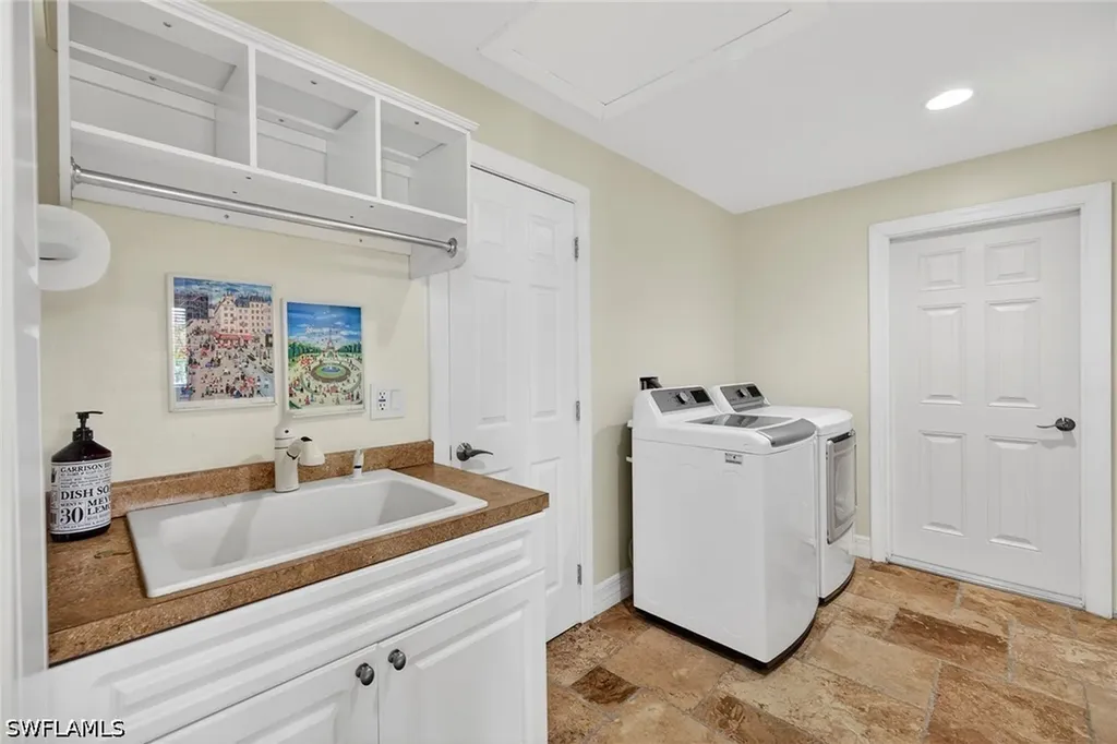 8390 Riviera Avenue Fort Myers FL 33919