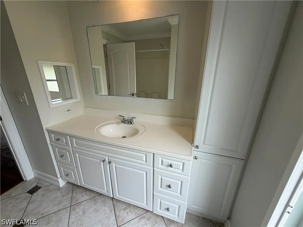 3425 Anton Court Naples FL 34109