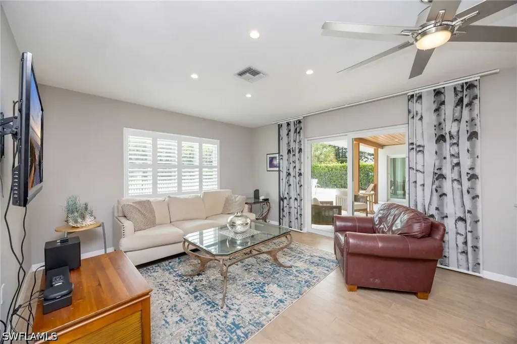 363 Juli Fe Drive Naples FL 34110