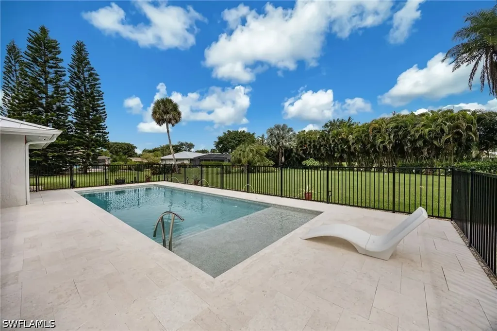 363 Juli Fe Drive Naples FL 34110