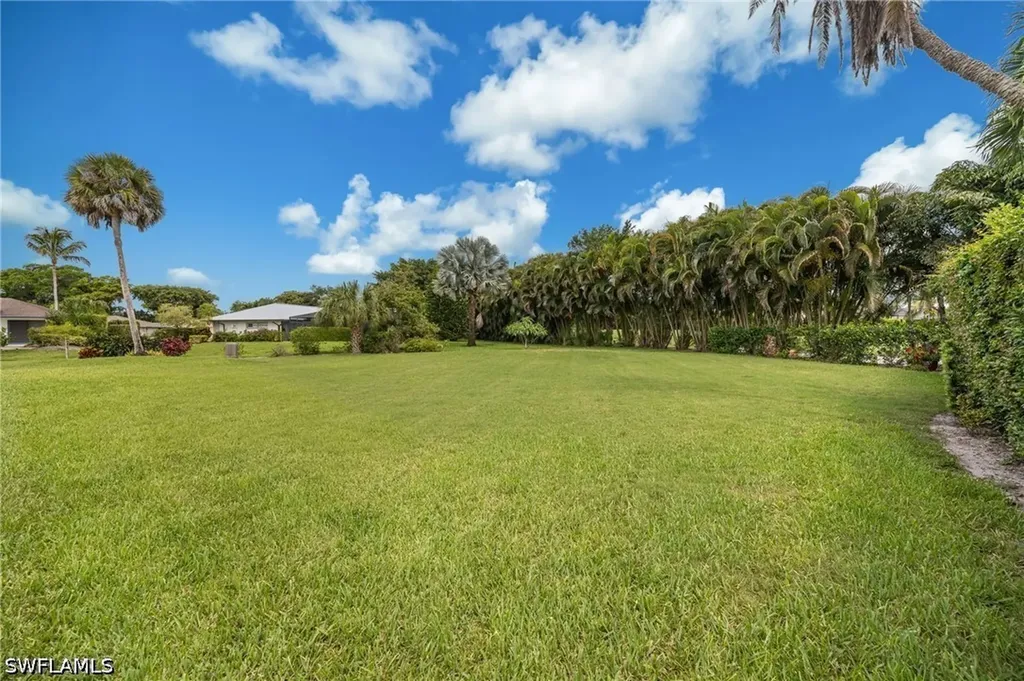 363 Juli Fe Drive Naples FL 34110