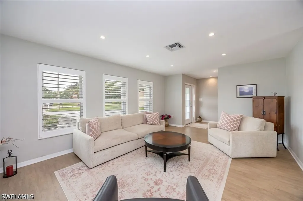 363 Juli Fe Drive Naples FL 34110