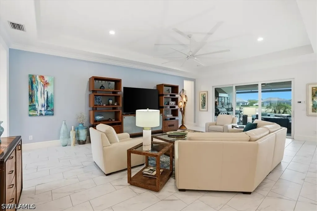 14386 Laguna Springs Lane Naples FL 34114