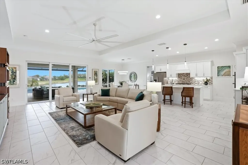 14386 Laguna Springs Lane Naples FL 34114