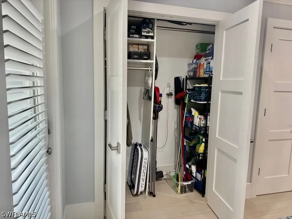 225 5th Avenue S Naples FL 34102